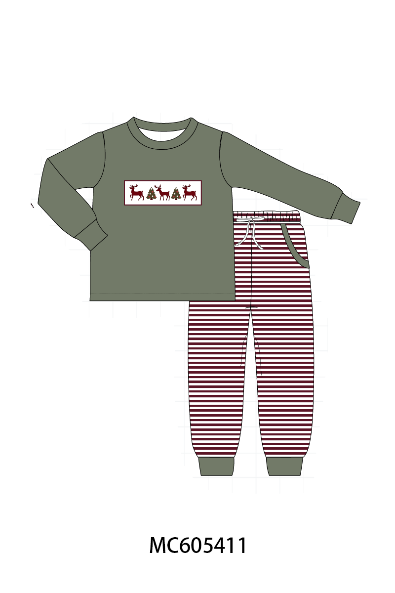 PO93 Maroon tree reindeer embroidery collection