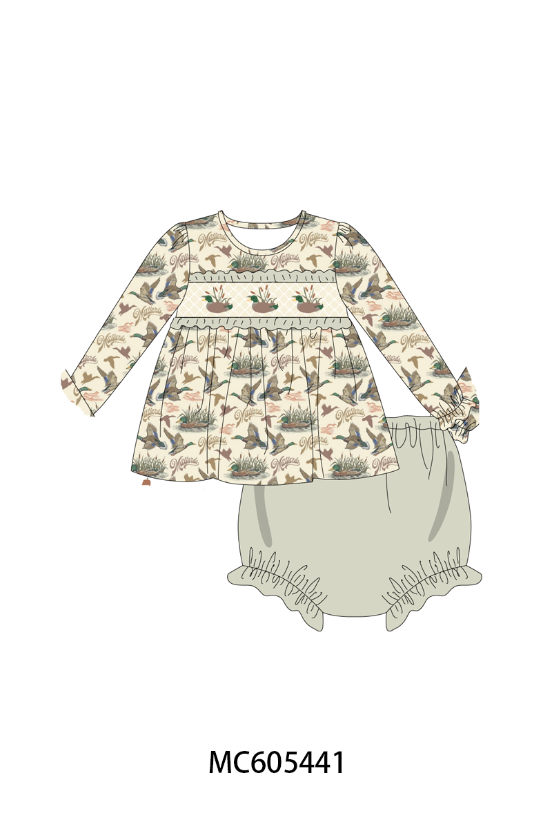PO93 Green mallard embroidery collection