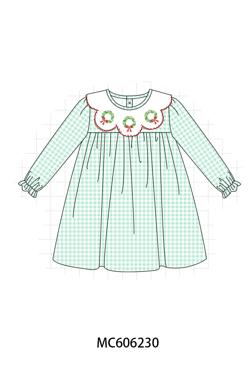PO95 Green gingham wreath embroidery collection